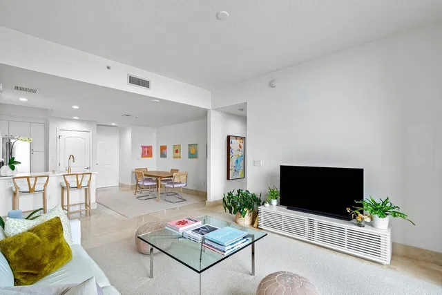 One City Plaza Unit 1001 photo 11