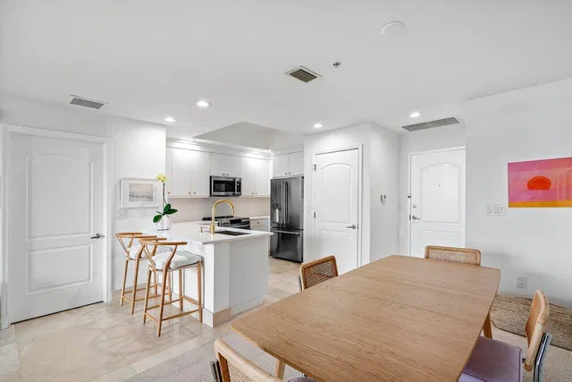 One City Plaza Unit 1001 photo 12