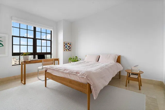 One City Plaza Unit 1001 photo 17