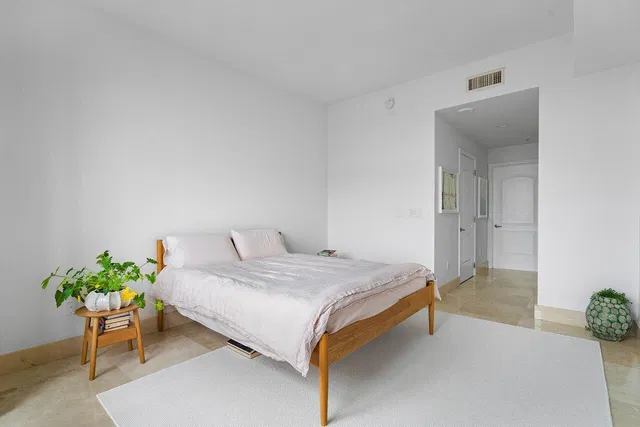 One City Plaza Unit 1001 photo 18