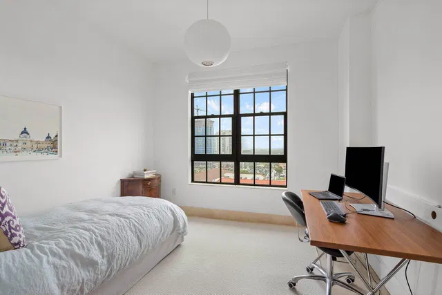 One City Plaza Unit 1001 photo 24