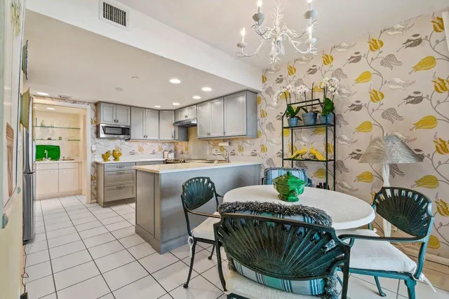 The Plaza of The Palm Beaches Unit 8g photo 3