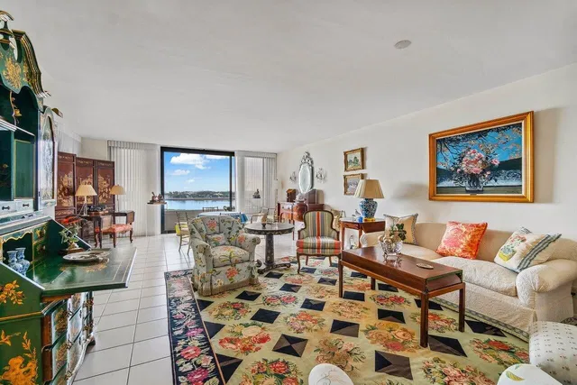 The Plaza of The Palm Beaches Unit 8g photo 17