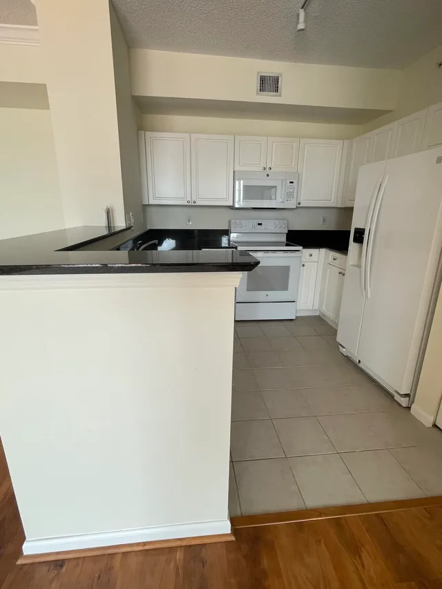 The Tower Condominium at Cityplace Unit 1210 photo 5