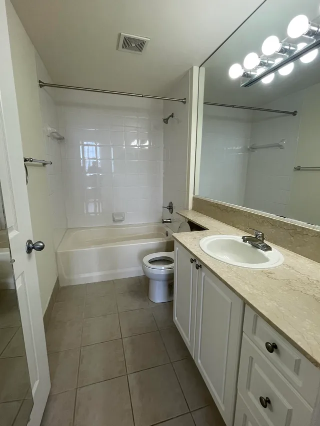 The Tower Condominium at Cityplace Unit 1210 photo 7