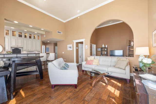 The Montecito Unit Lp13 photo 9
