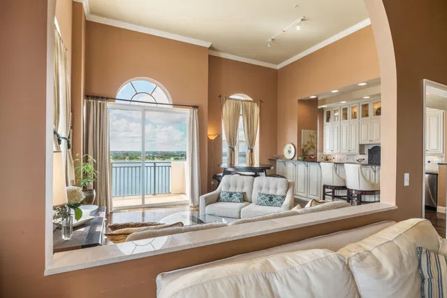 The Montecito Unit Lp13 photo 12