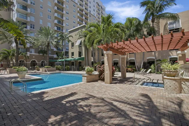 The Montecito Unit Lp13 photo 23