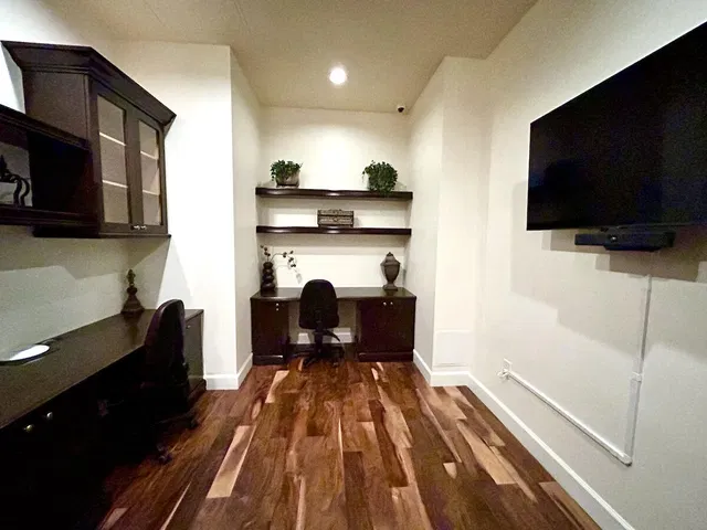 The Montecito Unit Lp13 photo 31