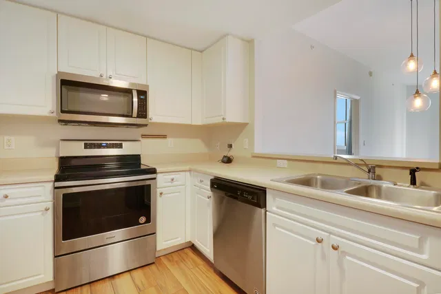 The Strand Unit 1022 photo 17