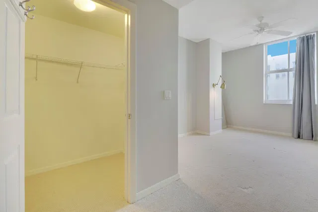 The Strand Unit 1022 photo 24