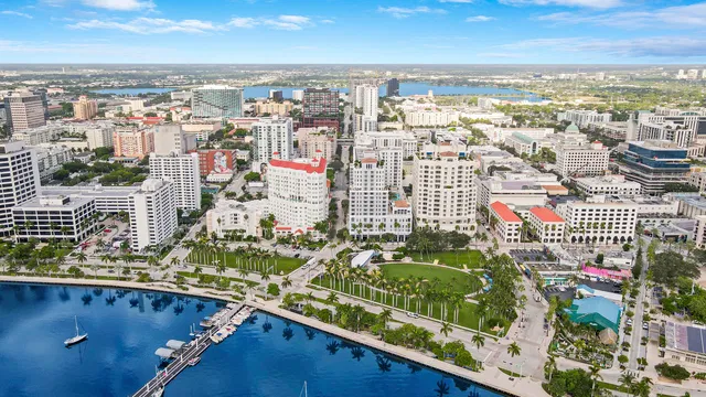 The Strand Unit 1022 photo 47