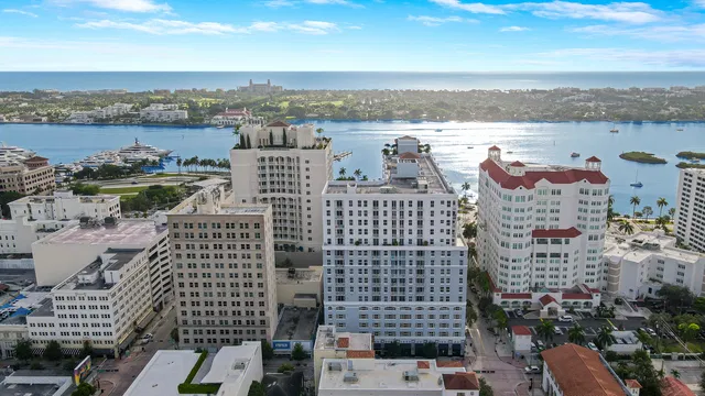 The Strand Unit 1022 photo 53