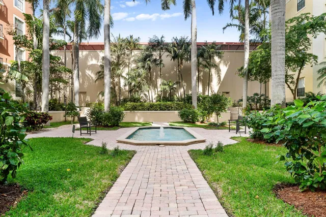 Courtyards in Cityplace Unit 302 photo 21
