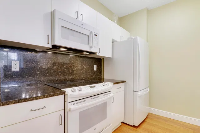 Courtyards in Cityplace Unit 512 photo 10