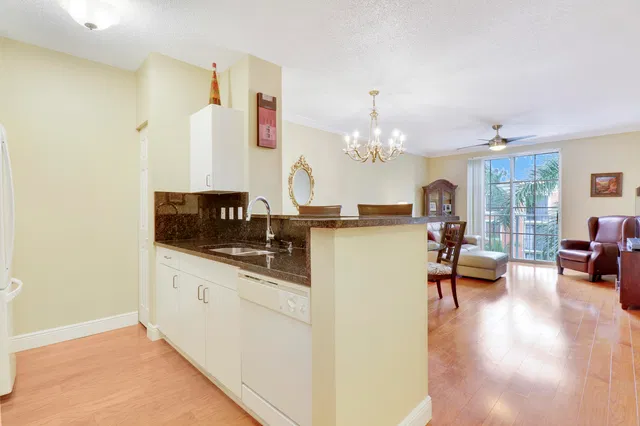 Courtyards in Cityplace Unit 512 photo 23