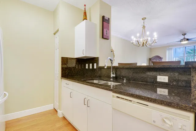 Courtyards in Cityplace Unit 512 photo 32