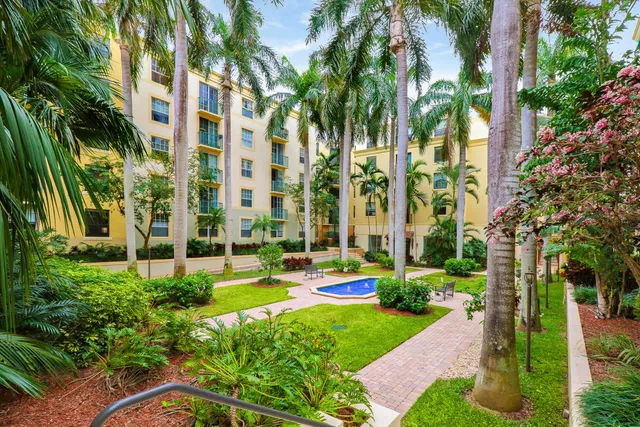 Courtyards in Cityplace Unit 512 photo 42