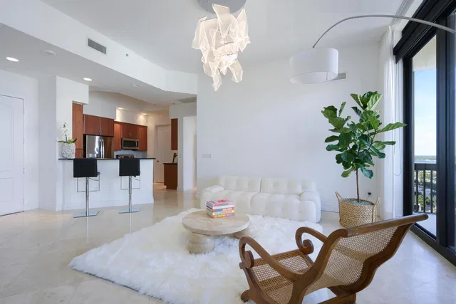 One City Plaza Unit 1606 photo 3