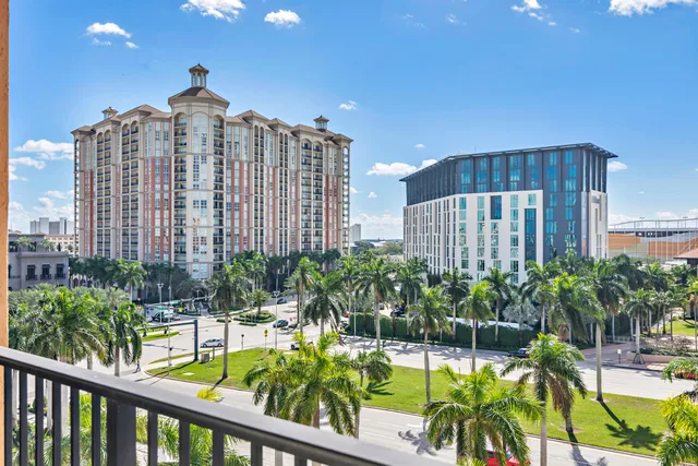 The Tower Condominium at Cityplace Unit 609 photo 6