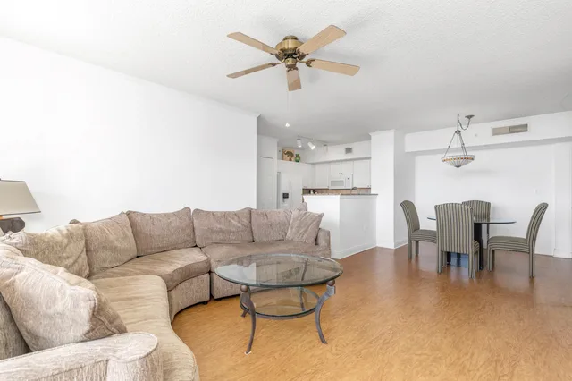 The Tower Condominium at Cityplace Unit 609 photo 9