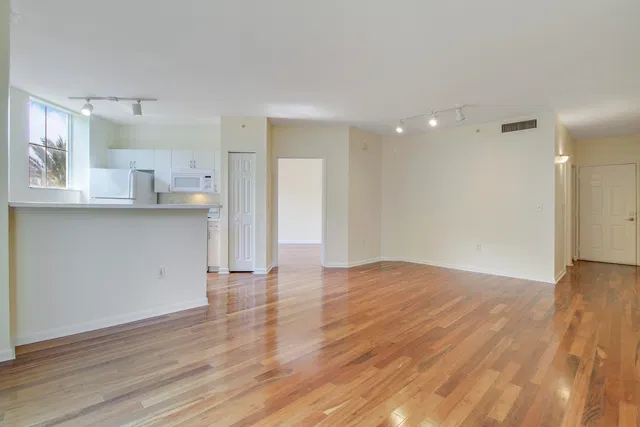 Courtyards in Cityplace Unit 405 photo 9