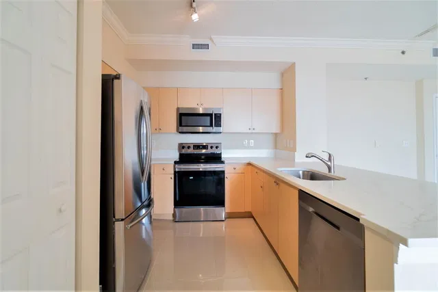 The Montecito Unit 1109 photo 3