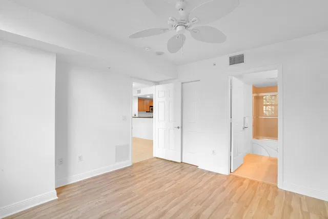 610 Clematis Unit 325 photo 16