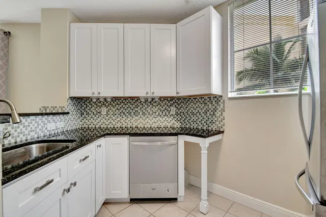 Courtyards in Cityplace Unit 205 photo 8