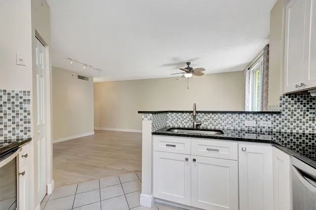 Courtyards in Cityplace Unit 205 photo 9
