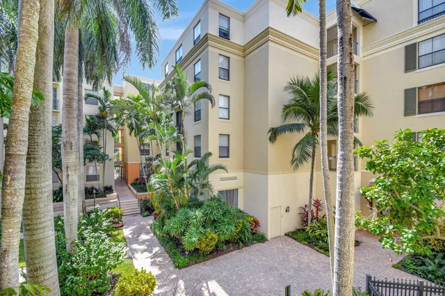 Courtyards in Cityplace Unit 205 photo 17
