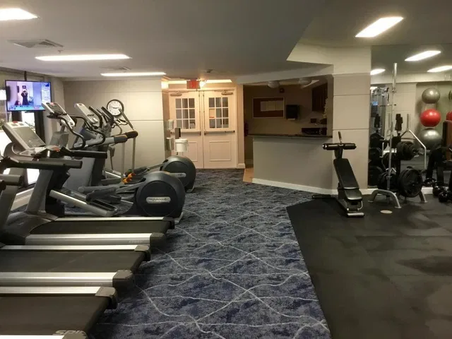 One City Plaza Unit 1602 photo 9