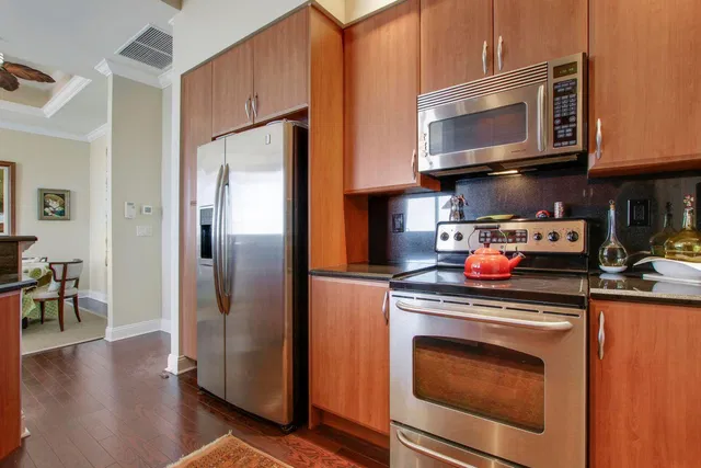 One City Plaza Unit 1602 photo 25