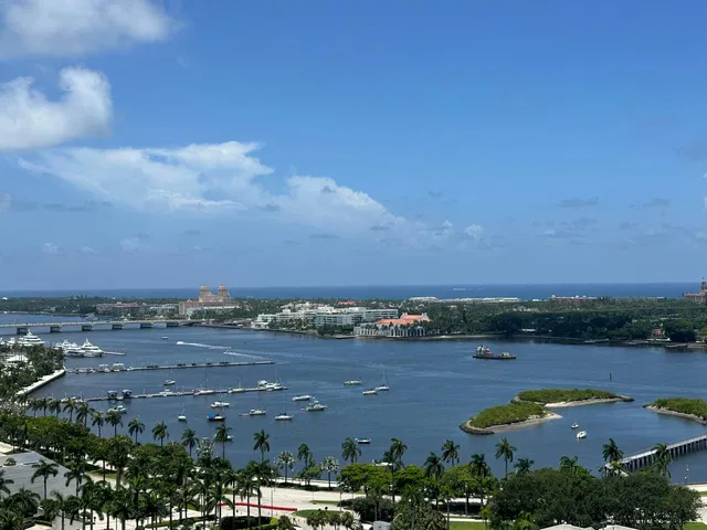 One City Plaza Unit 204, 801 S Olive Avenue S, West Palm Beach, exterior
