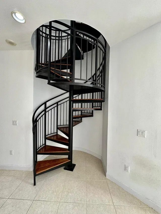 One City Plaza Unit 204 photo 18