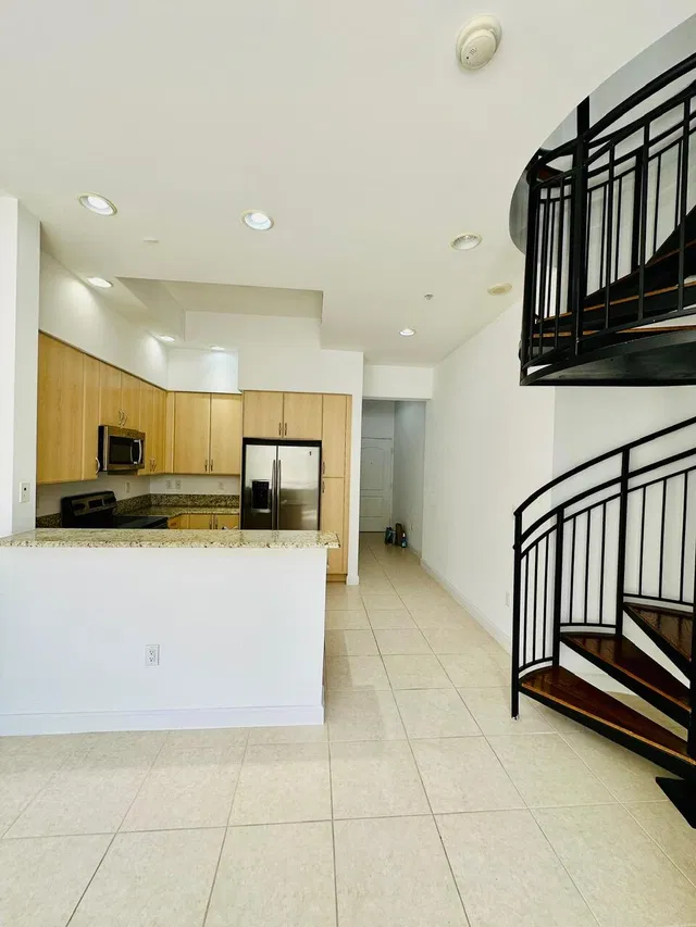 One City Plaza Unit 204 photo 19