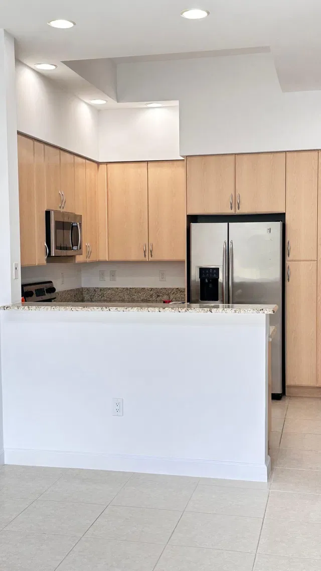 One City Plaza Unit 204 photo 21