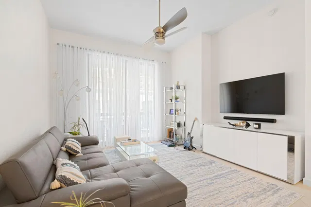 One City Plaza Unit 1621 photo 7