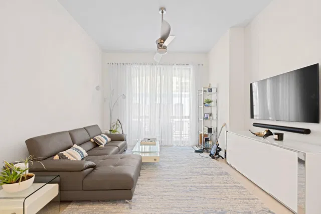 One City Plaza Unit 1621 photo 9