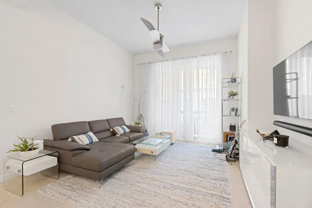 One City Plaza Unit 1621 photo 11