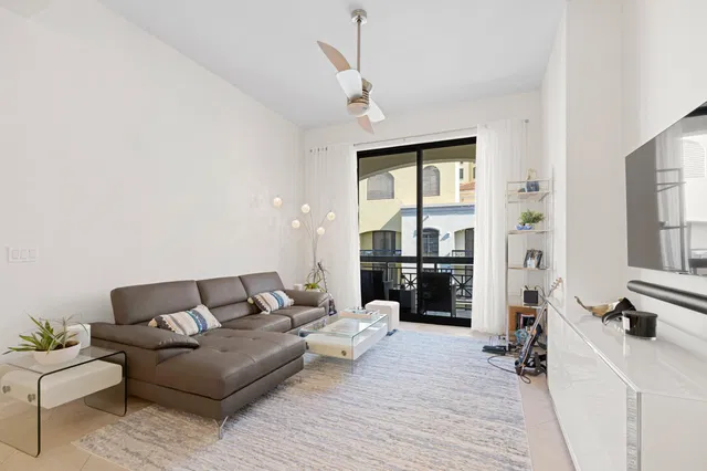 One City Plaza Unit 1621 photo 12