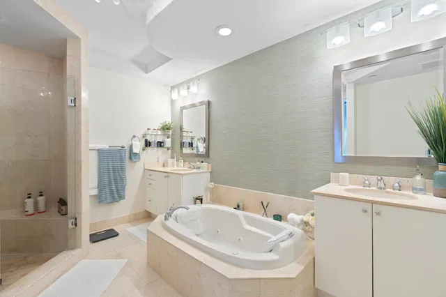 One City Plaza Unit 1621 photo 17