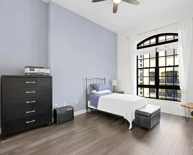 One City Plaza Unit 1621 photo 18