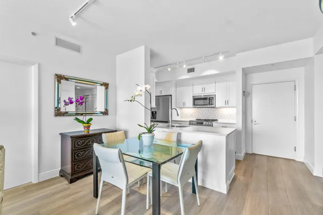 CityPlace South Tower Unit 1817 photo 4