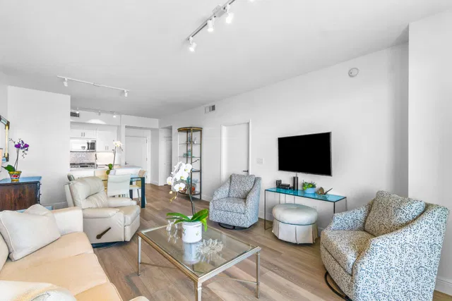 CityPlace South Tower Unit 1817 photo 6