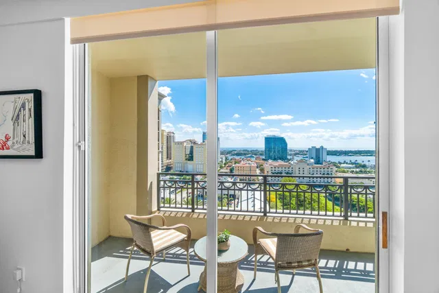 CityPlace South Tower Unit 1817 photo 9