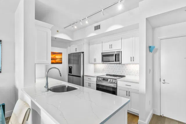 CityPlace South Tower Unit 1817 photo 11