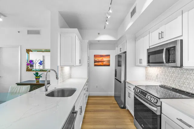 CityPlace South Tower Unit 1817 photo 12