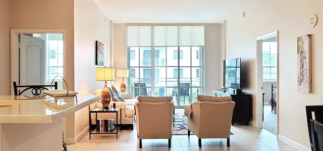 The Whitney Unit 330 photo 2
