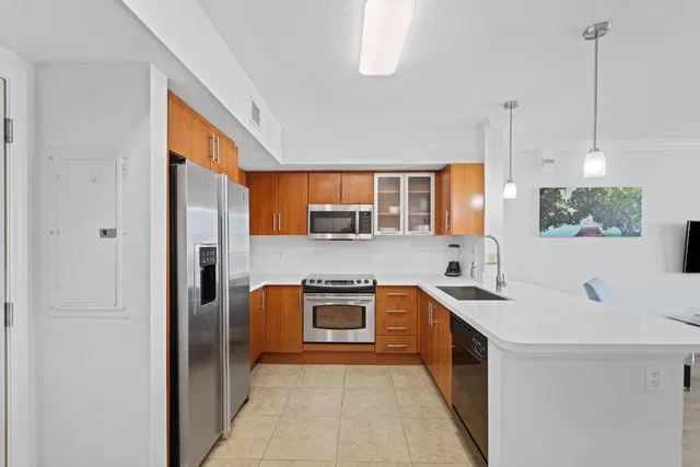 The Prado Unit 654 photo 9